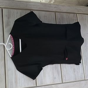 🩷HEARTSOUL🩷 SCRUB SET. TOP IS XS AND BOTTOM IS XS PETITE